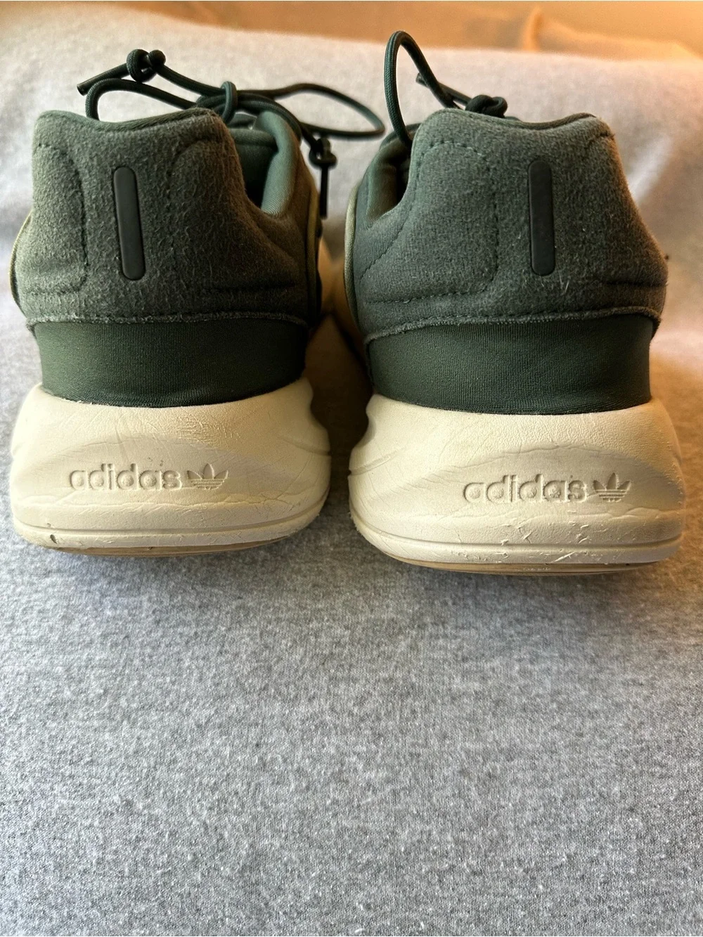 👟💚🏀 Men's Adidas Olive Green Athletic Sneakers, Sz. 13
